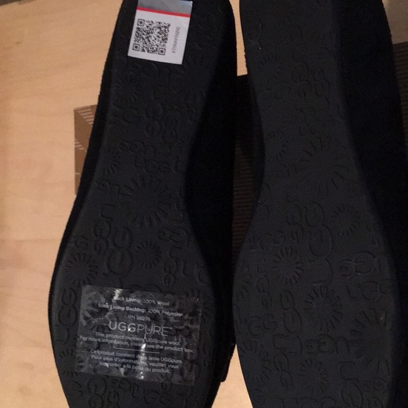 Ugg Alloway Flat w/ Studded Bow - Picture 6 of 7